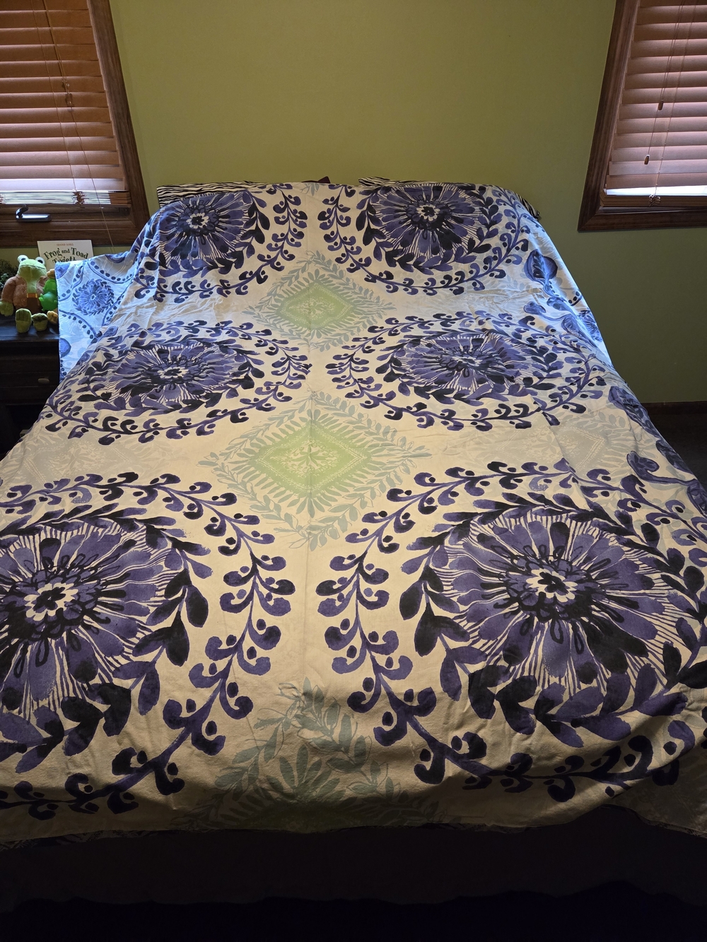 Reversible Purple Floral Medallion Duvet - Home Bedding - Queen